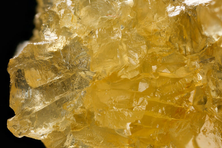 THCA Diamonds / Crystal Concentrate